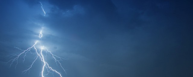 雷雨天气应该注意哪几点 雷雨天气的注意事项