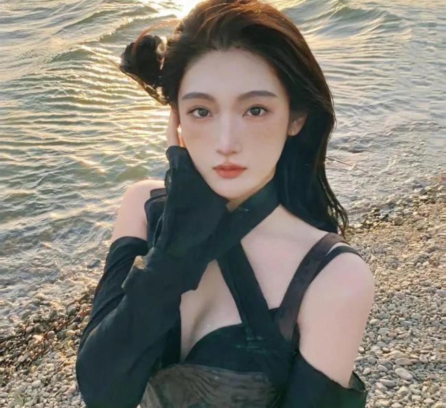 都美竹线下时装周生图 这就是传说中的照骗吗？