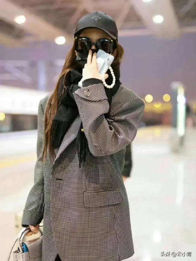 刘亦菲上海路透是要美死谁 原来神仙姐姐是甜妹一枚啊