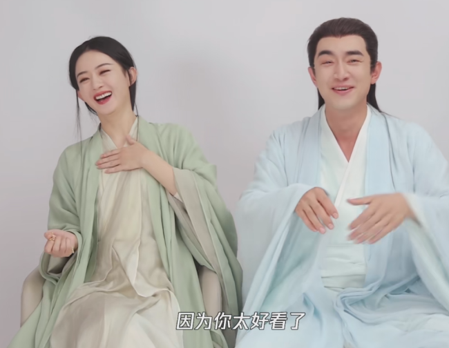 与凤行即将上映 所以真的不管还在水里泡着的宇文玥吗?