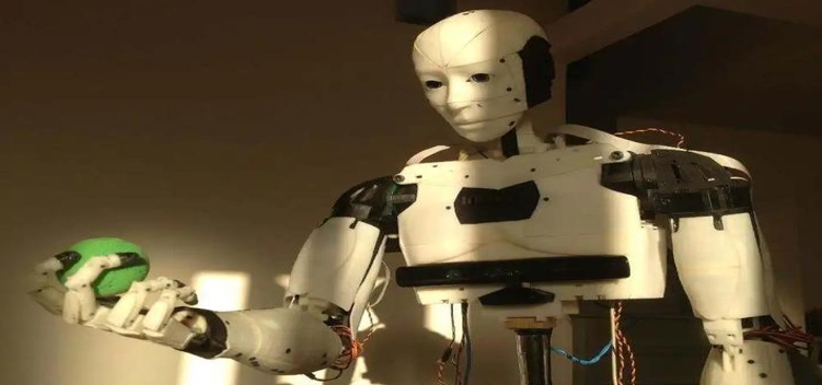 OpenAI首席科学家:放弃机器人领域是因为难获机器人取数据