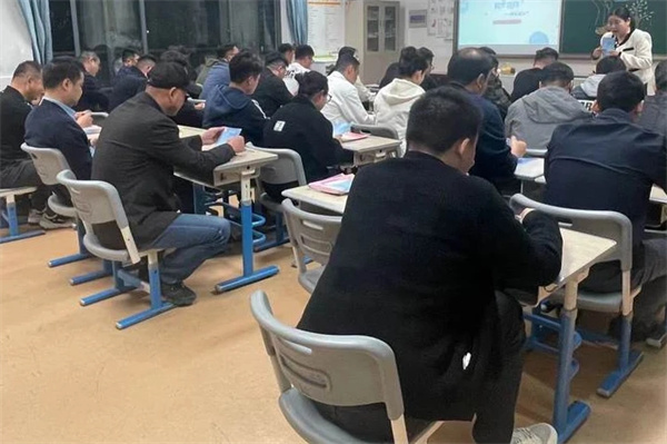 杭州一小学出题考家长