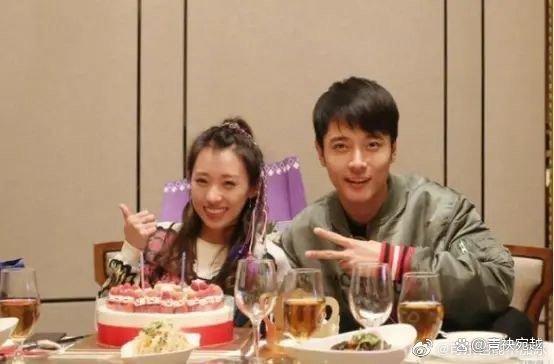 毕滢怀上张丹峰孩子？疑似朋友圈宣示主权 本人发文回应：这不是我朋友圈！