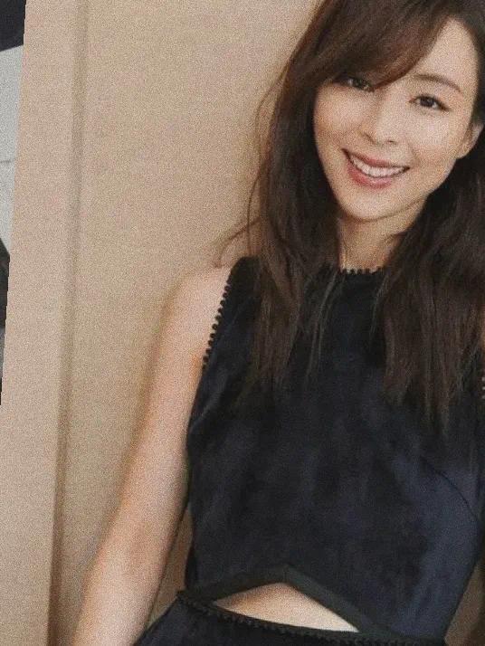 张静初晒自己录取通知书 娱乐圈也开始内卷了？