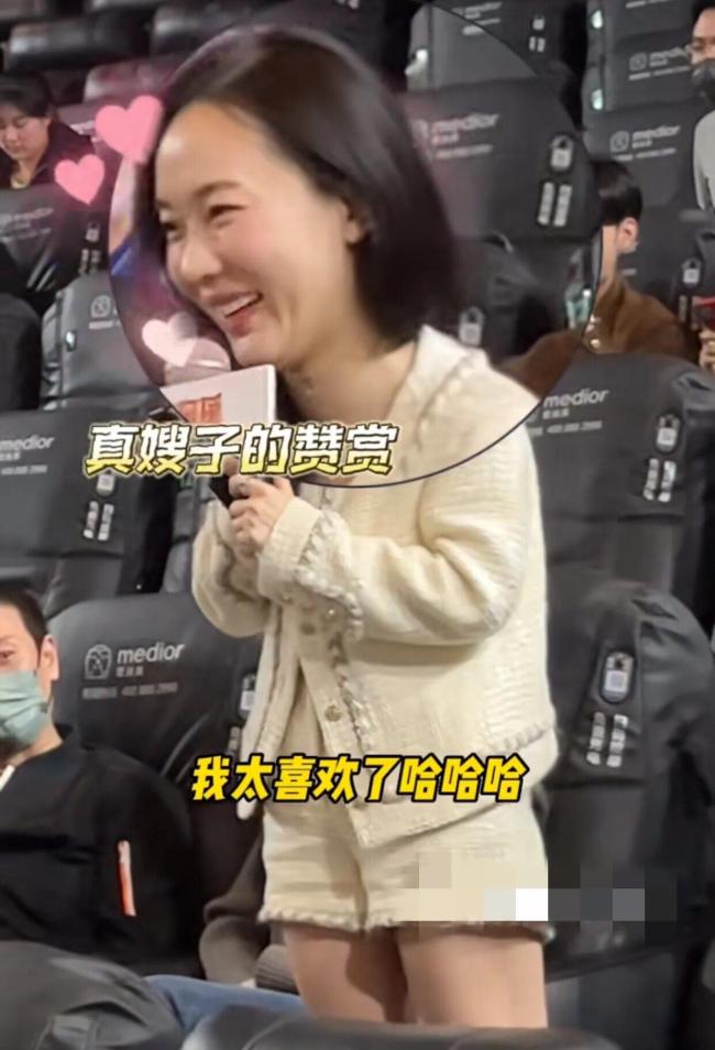 霍思燕在首映现场辟谣 嗯哼力证妈妈“清白”