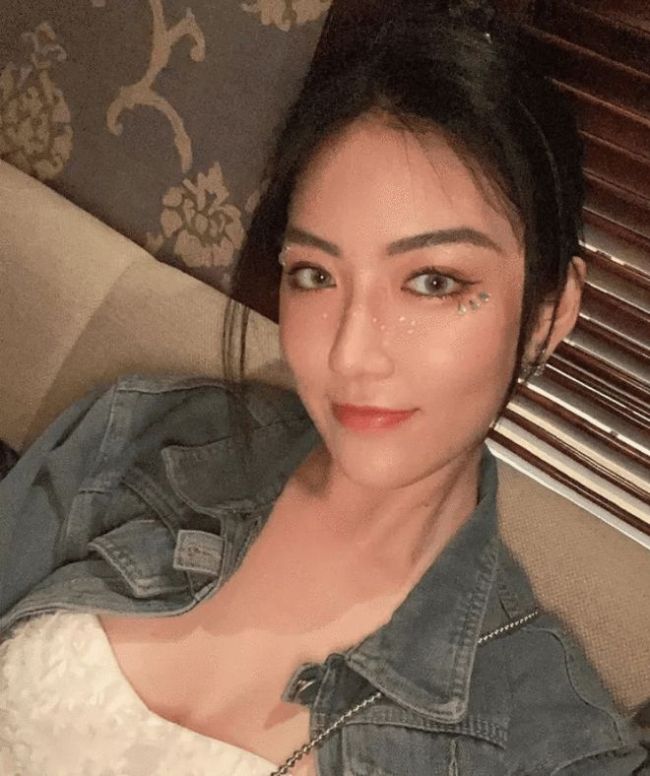 曾志伟献吻嫩模 女儿曾宝仪：不认识 但真的很漂亮