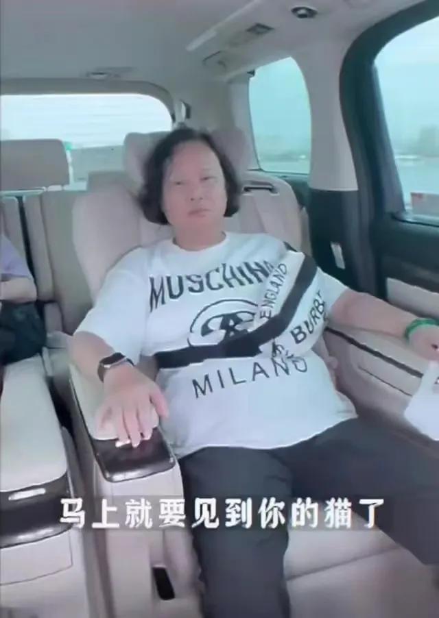 赌王三太被称赞气质超群 不愧是赌王看上的女人