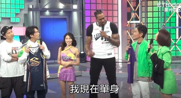 霍华德被网友深挖！搞大台妹肚子？ 私生子就有十几个