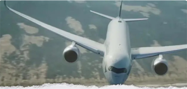 国泰航空被曝光歧视国人
