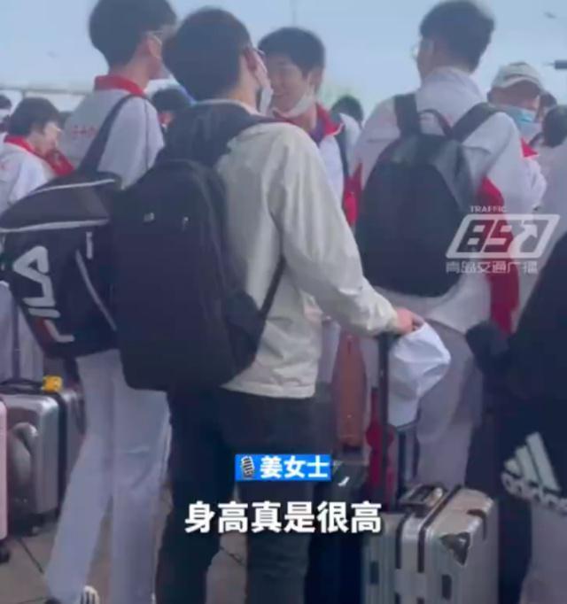 天啦撸!山东高中生平均身高1米8引热议