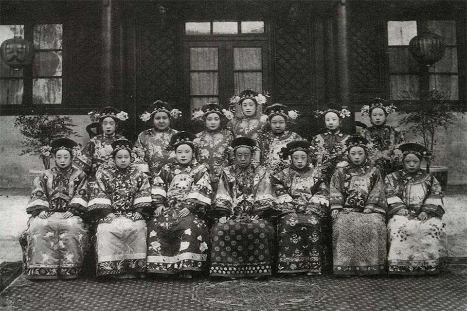 200年前是什么朝代