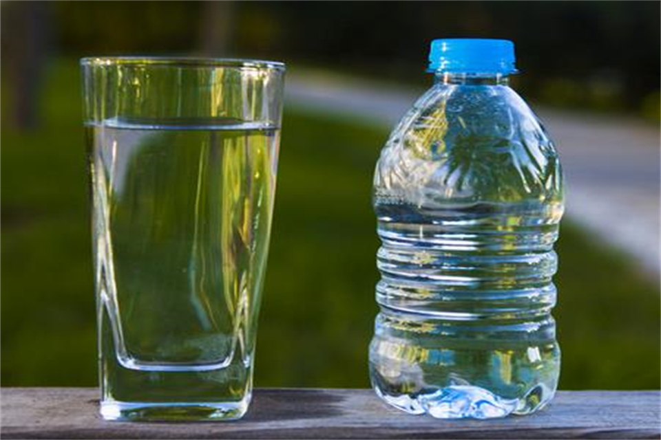 1.5l水是几瓶矿泉水
