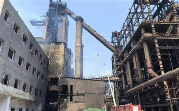 辽宁营口钢铁厂发生烫伤事故