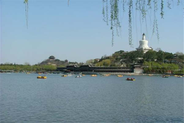 中国十大最美城市公园 颐和园稳居第一，东湖公园上榜