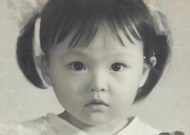 同桌晒唐嫣23年前旧照 果然从小美到大！