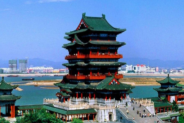 中国历史十大文化名楼排行榜：黄鹤楼上榜，第九最为完整