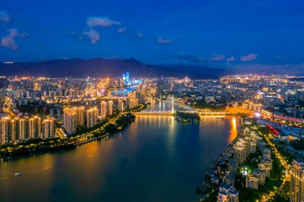 元朝十大城市，大都排在榜首，第二是元朝陪都