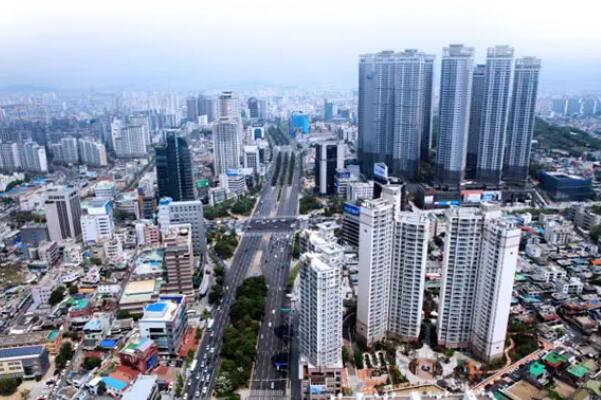 韩国人最多的城市排名前十，火炉排第四，榜首是大学之城