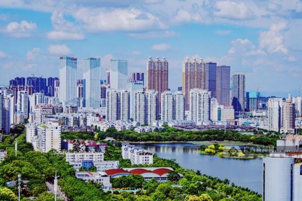 中国面积最大的十个省会城市，日光城排第二，榜首是东方莫斯科
