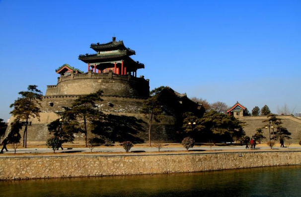 西汉十大城市，第一建立时间最长，成都是天府之国