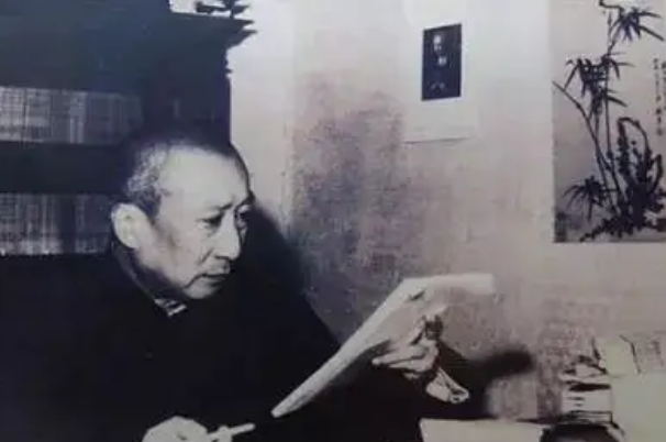 四川历史十大文人，第二被誉为赋士，苏轼仅排第四
