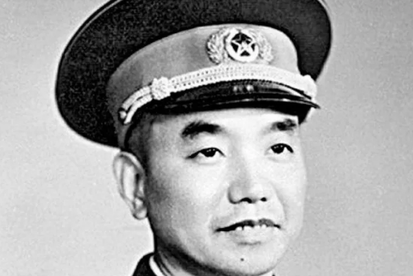十大上将排名，第二是毛泽东贴身警卫，军中活地图排第三