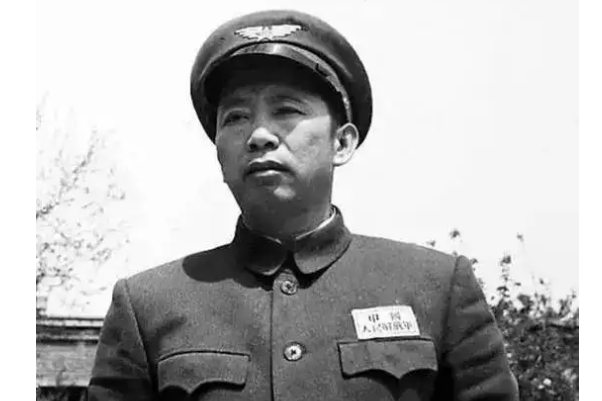 十大上将排名，第二是毛泽东贴身警卫，军中活地图排第三
