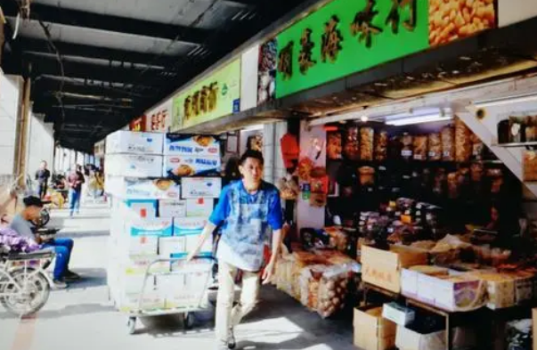 全国十大食品批发市场，北京新发地排第一，第六是零食天堂
