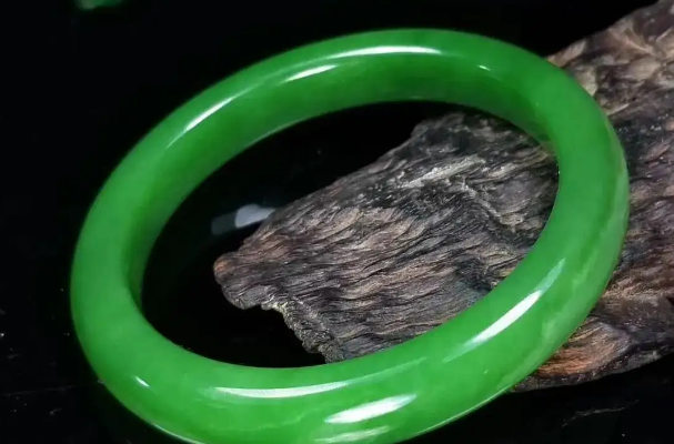 世界十大最贵猫眼宝石排行榜，第一最稀有，亚洲之最排第十