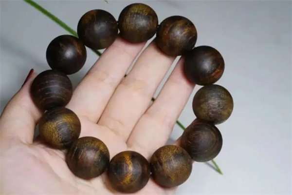 十大最顶级的文玩，天珠上榜，第三被称为文玩奢侈品