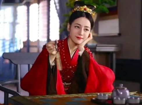 顶流颜霸合作？肖战迪丽热巴合作一部古偶吧