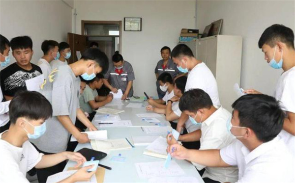 44岁工程师在前东家坠亡