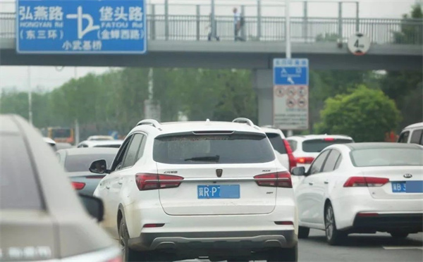 北京门头沟打捞受损车