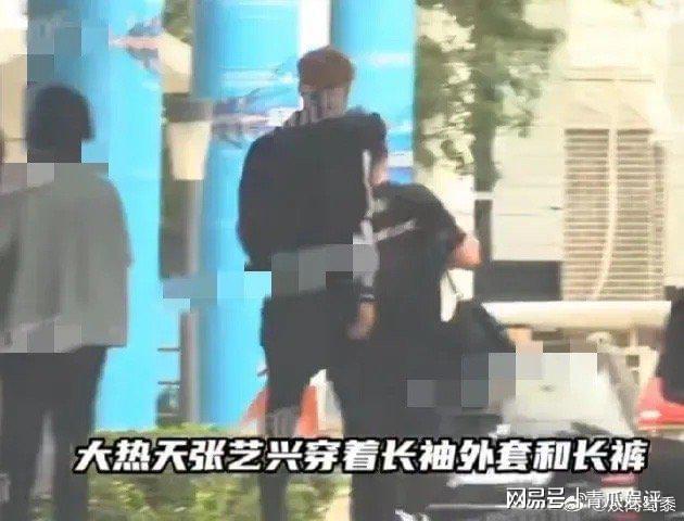张艺兴前往医院就诊 奔波于电影宣传和演唱会筹备，怀疑腰伤复发