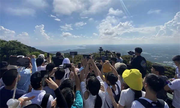 年轻人开始选择小众城市反向游