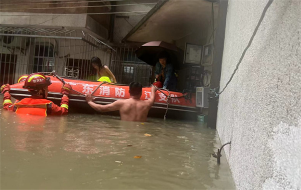 台风三巴来袭