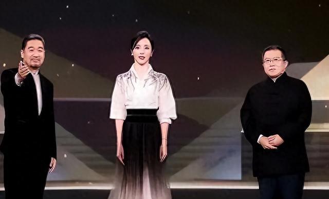 李思思离职后的去向引猜测 转行直播带货当“网红”引争议