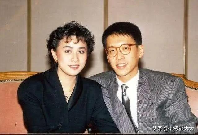 李嘉欣晒夫妻合照庆结婚15周年 李嘉欣老公个人资料及简介