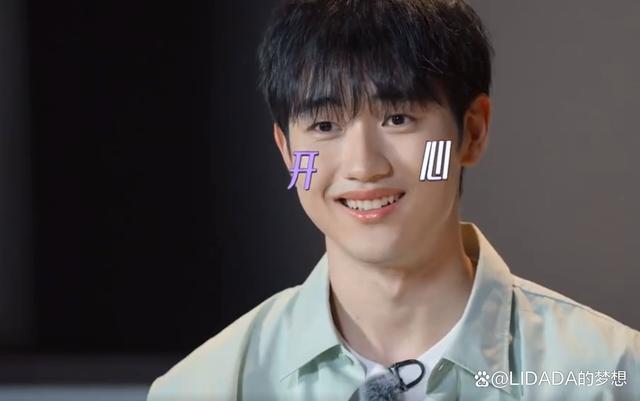 金莎讲述与男友第一次见面的情景：“一见钟情”完全是我的理想型