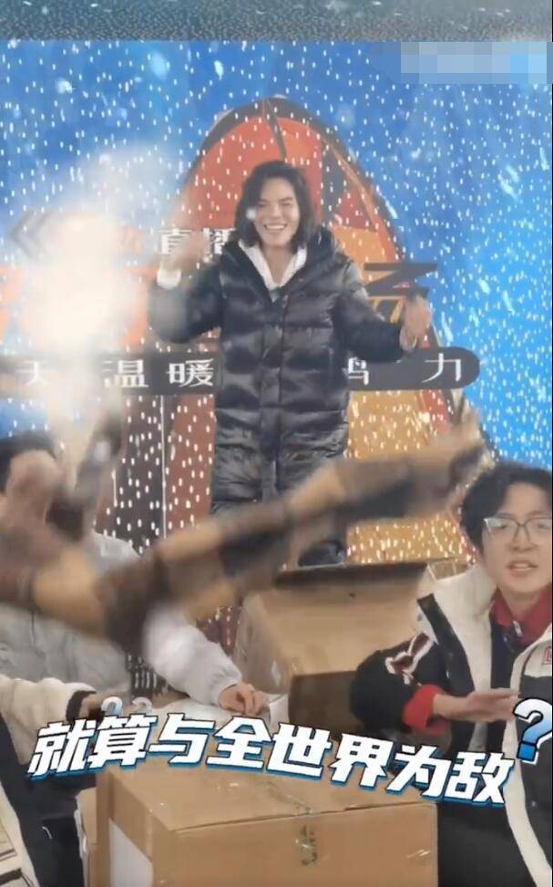 向佐说记得郭碧婷小时代每个细节 网友：他是不是每天靠老婆上热搜？