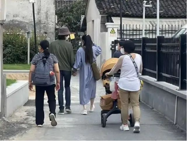 向佐说记得郭碧婷小时代每个细节 网友：他是不是每天靠老婆上热搜？
