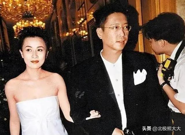 李嘉欣晒夫妻合照庆结婚15周年 李嘉欣老公个人资料及简介