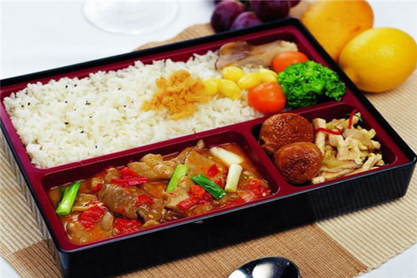 便当加盟店十大品牌：咕米便当上榜，井盒炒饭最受欢迎