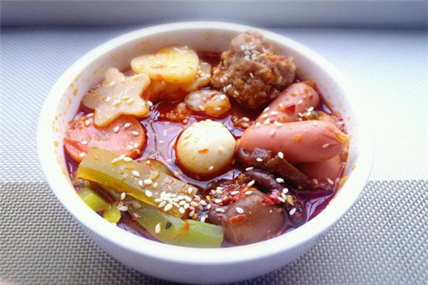 小吃加盟10大品牌排行榜：煎饼先生上榜，口水鸡排第一