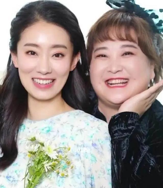 学历梗永不过时！张小斐曾陪贾玲考研自己考上了