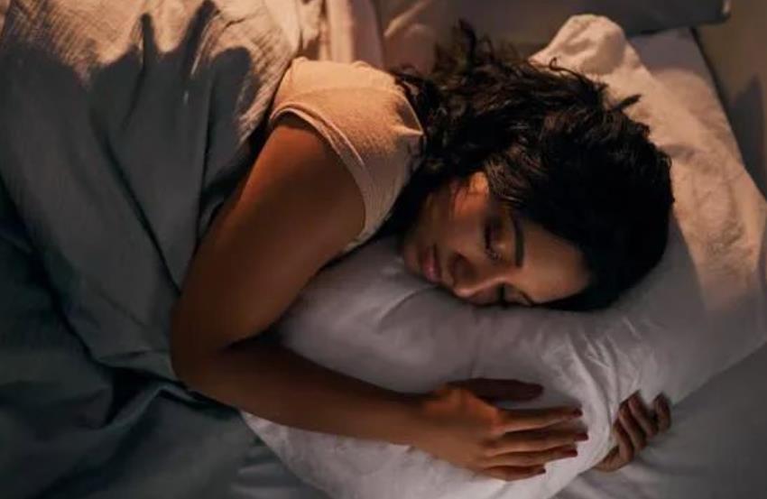 赖床可能是垃圾睡眠导致的 提高睡眠质量的方法有这些