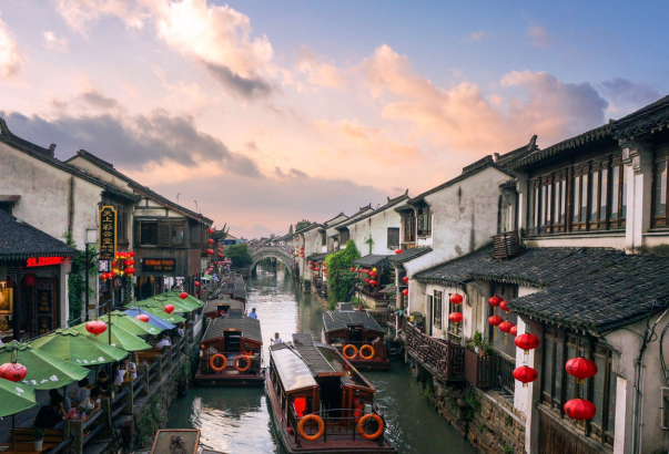 31省份2023年1-7月进出口排行榜：广东领跑全国，首都排第五