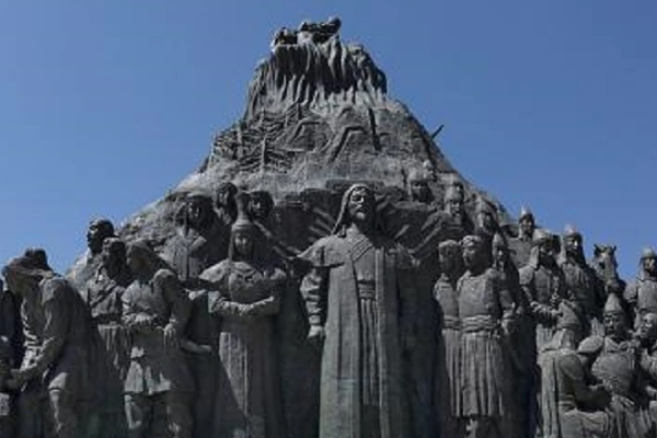 世界上最大的成吉思汗雕塑群：成吉思汗青铜雕塑群(青铜艺术工程）