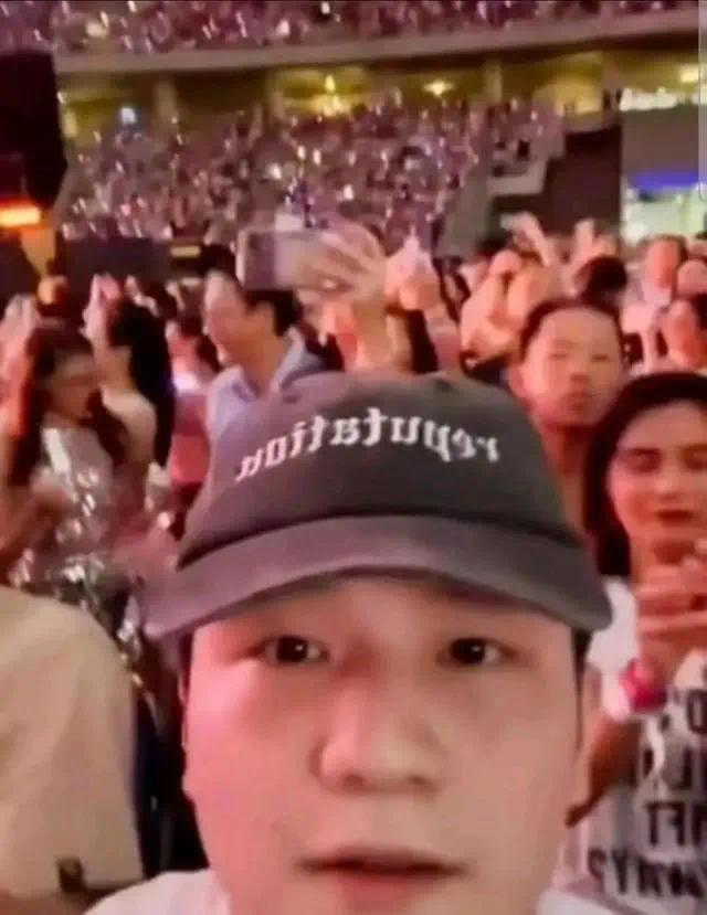 樊振东回应看霉霉演唱会感受 礼貌又不失分寸的拒绝了回答