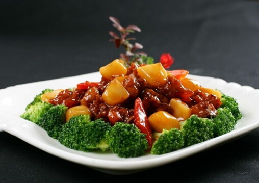 土豆烧牛肉怎么做好吃？土豆烧牛肉的做法